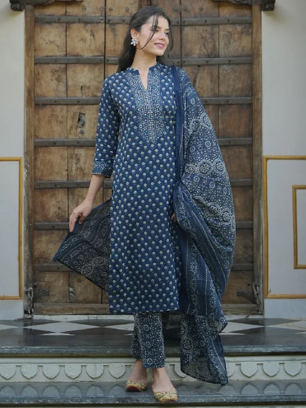 Women's Jumpsuits with Peter Pan CollarBlue Printed Cotton Straight Suit With Dupatta