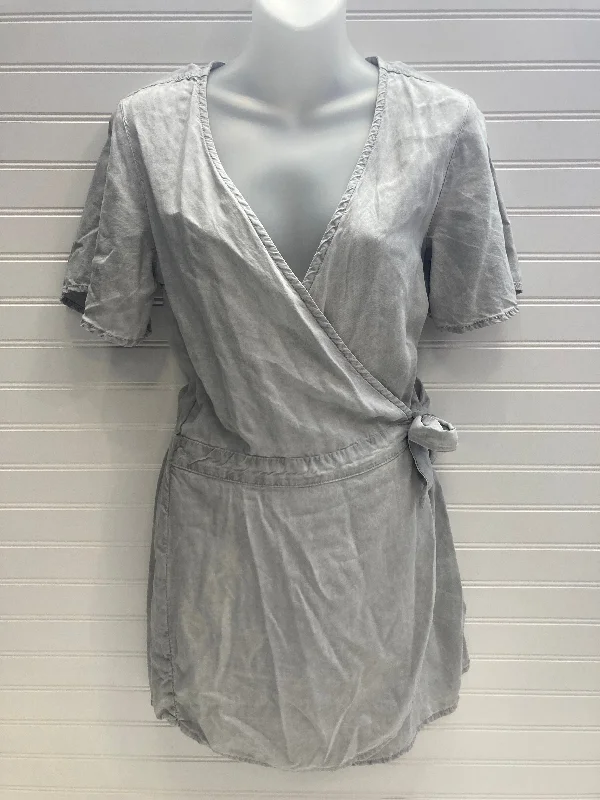 Women's High-Neck DressesGrey Dress Casual Short Cloth & Stone, Size Xs