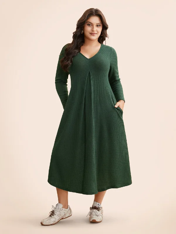 Women's V-Neck DressesV Neck Waffle Knit Plicated Detail Dress